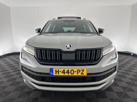 Škoda Kodiaq 1.5 TSI Sportline Business Aut. *PANO | LEATHER-ALCANTARA | FULL-LED | ADAPTIVE-CRUISE | BLIND-SPOT | MEMORY-PACK | CANTON-SOUND | CAMERA | KEYLESS | DIGI-COCKPIT | SPORT/HEATED-SEATS | DAB+ | AMBIENT-LIGHT | CARBON |