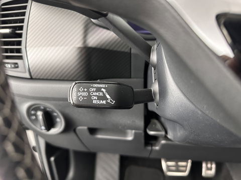 Škoda Kodiaq 1.5 TSI Sportline Business Aut. *PANO | LEATHER-ALCANTARA | FULL-LED | ADAPTIVE-CRUISE | BLIND-SPOT | MEMORY-PACK | CANTON-SOUND | CAMERA | KEYLESS | DIGI-COCKPIT | SPORT/HEATED-SEATS | DAB+ | AMBIENT-LIGHT | CARBON |