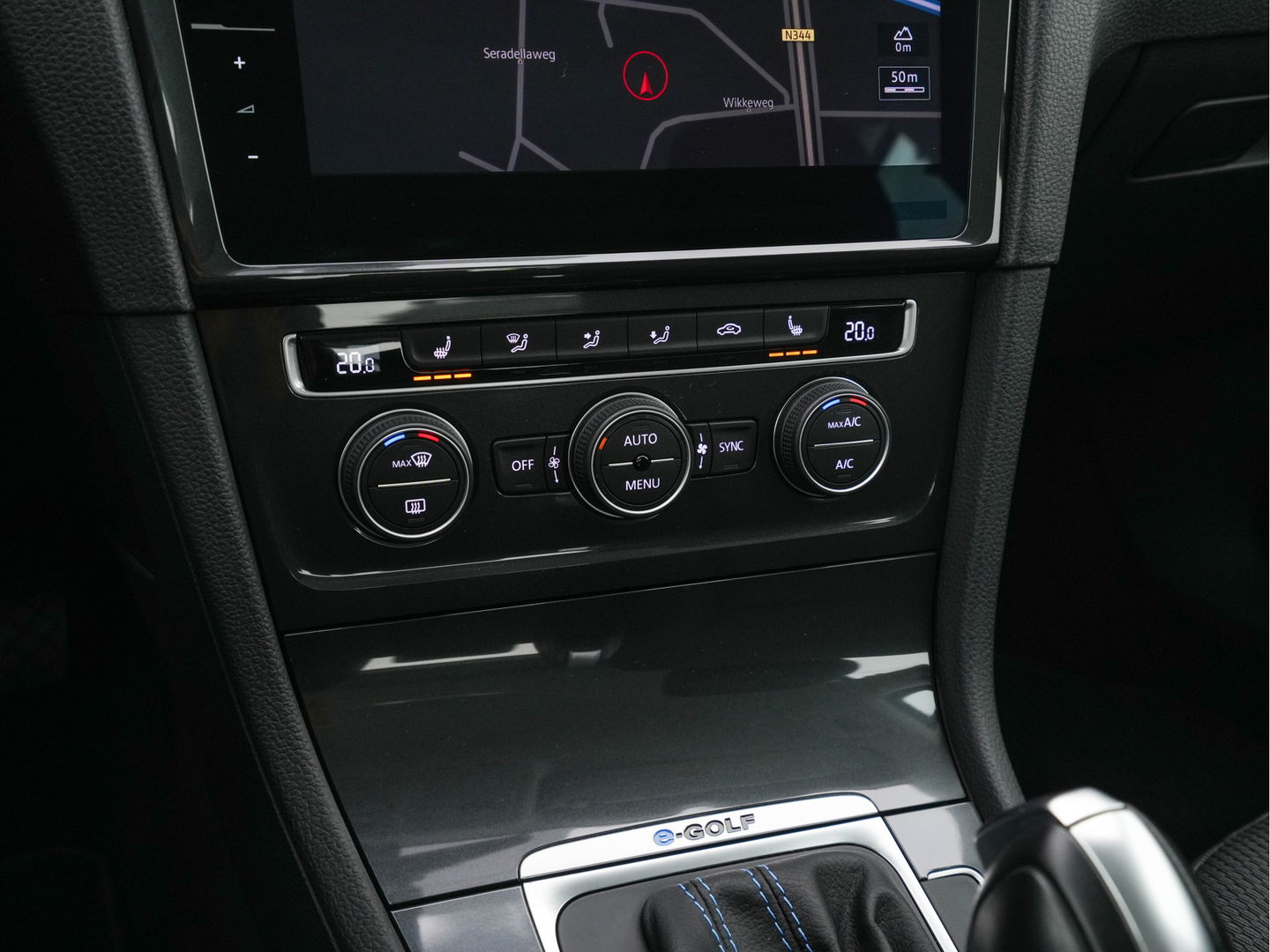 Volkswagen e-Golf E-DITION (INCL.BTW) Aut. *HEAT-PUMP | ADAPTIVE-CRUISE | FULL-LED | DAB+ | NAVI-FULLMAP | CARPLAY | HEATED-COMFORTSEATS | ECC | CCS-FASTLOADER | PARKPILOT | CARPLAY | 17''ALU*