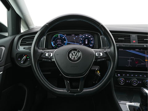 Volkswagen e-Golf E-DITION (INCL.BTW) Aut. *HEAT-PUMP | ADAPTIVE-CRUISE | FULL-LED | DAB+ | NAVI-FULLMAP | CARPLAY | HEATED-COMFORTSEATS | ECC | CCS-FASTLOADER | PARKPILOT | CARPLAY | 17''ALU*