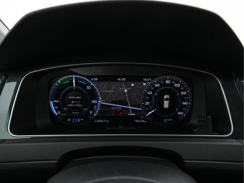Volkswagen e-Golf E-DITION (INCL.BTW) Aut. *HEAT-PUMP | ADAPTIVE-CRUISE | FULL-LED | DAB+ | NAVI-FULLMAP | CARPLAY | HEATED-COMFORTSEATS | ECC | CCS-FASTLOADER | PARKPILOT | CARPLAY | 17''ALU*