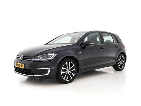 Volkswagen e-Golf E-DITION (INCL.BTW) Aut. *HEAT-PUMP | ADAPTIVE-CRUISE | FULL-LED | DAB+ | NAVI-FULLMAP | CARPLAY | HEATED-COMFORTSEATS | ECC | CCS-FASTLOADER | PARKPILOT | CARPLAY | 17''ALU*