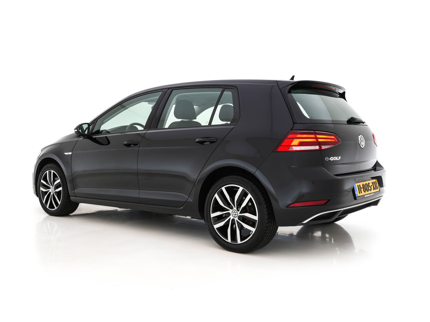 Volkswagen e-Golf E-DITION (INCL.BTW) Aut. *HEAT-PUMP | ADAPTIVE-CRUISE | FULL-LED | DAB+ | NAVI-FULLMAP | CARPLAY | HEATED-COMFORTSEATS | ECC | CCS-FASTLOADER | PARKPILOT | CARPLAY | 17''ALU*