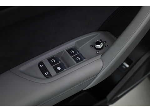 Audi Q5 Sportback 55 TFSI e S Line | District Groen | Luchtvering | HUD | Bang & Olufsen | 360cam |