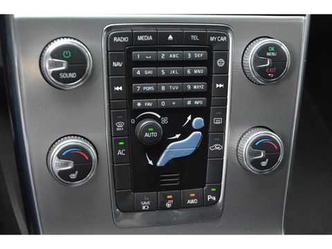 Volvo V60 2.4 D5 Twin Engine Special Edition | Stuur + Stoel Verwarmd | Trekhaak | Bluetooth | Cruise Control | Leer |