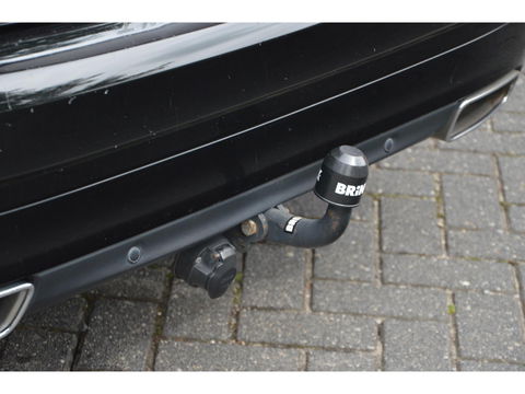 Volvo V60 2.4 D5 Twin Engine Special Edition | Stuur + Stoel Verwarmd | Trekhaak | Bluetooth | Cruise Control | Leer |