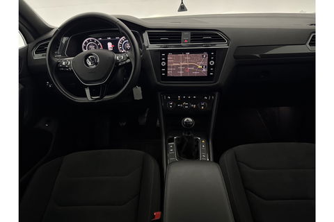 Volkswagen Tiguan 1.4 TSI R-line Virtual ACC LED Carplay Clima Navigatie Parkeersensoren 19"LMV