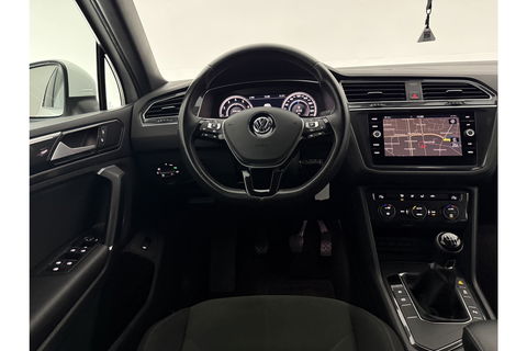 Volkswagen Tiguan 1.4 TSI R-line Virtual ACC LED Carplay Clima Navigatie Parkeersensoren 19"LMV