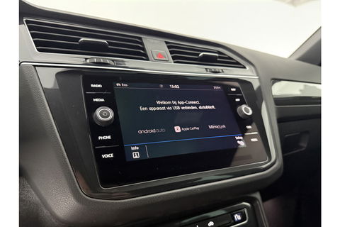 Volkswagen Tiguan 1.4 TSI R-line Virtual ACC LED Carplay Clima Navigatie Parkeersensoren 19"LMV