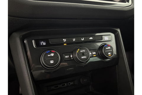 Volkswagen Tiguan 1.4 TSI R-line Virtual ACC LED Carplay Clima Navigatie Parkeersensoren 19"LMV