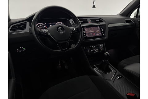 Volkswagen Tiguan 1.4 TSI R-line Virtual ACC LED Carplay Clima Navigatie Parkeersensoren 19"LMV