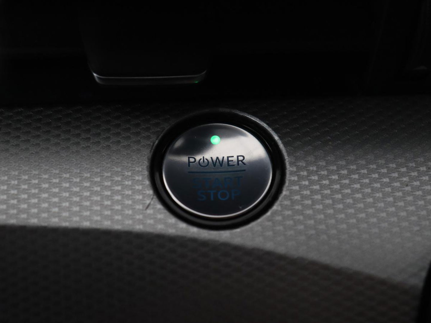 Ford Mustang Mach-E Extended RWD 98 kWh | Leder | Stoelverwarming | Adaptive cruise | Camera | Carplay | Keyless | Stuurverwarming