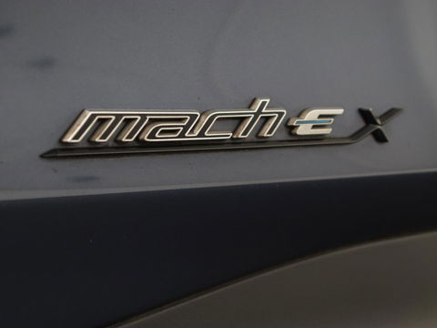 Ford Mustang Mach-E Extended RWD 98 kWh | Leder | Stoelverwarming | Adaptive cruise | Camera | Carplay | Keyless | Stuurverwarming