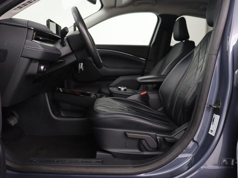Ford Mustang Mach-E Extended RWD 98 kWh | Leder | Stoelverwarming | Adaptive cruise | Camera | Carplay | Keyless | Stuurverwarming