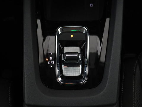 Škoda Octavia 1.0 e-TSI Business Edition | Stoelverwarming | Trekhaak | Head-Up | Memory | Camera | Carplay | Sfeerverlichting | Navigatie | Side Assist | Virtual Cockpit