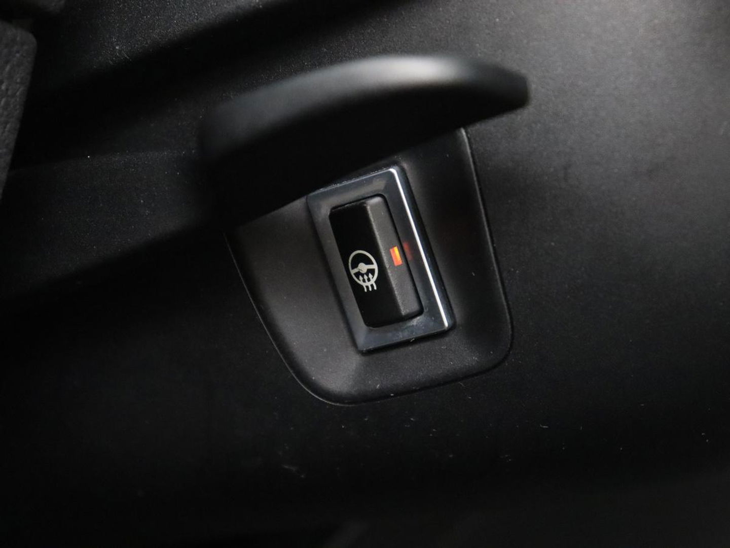 BMW 1-serie M140i High Executive | 2e eigenaar | Schuifdak | Leder | Harman/Kardon | Stoel & stuurverwarming | Camera | Carplay | Full LED | Navigatie