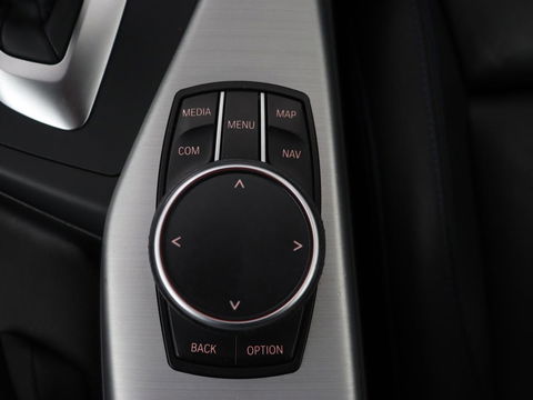BMW 1-serie M140i High Executive | 2e eigenaar | Schuifdak | Leder | Harman/Kardon | Stoel & stuurverwarming | Camera | Carplay | Full LED | Navigatie