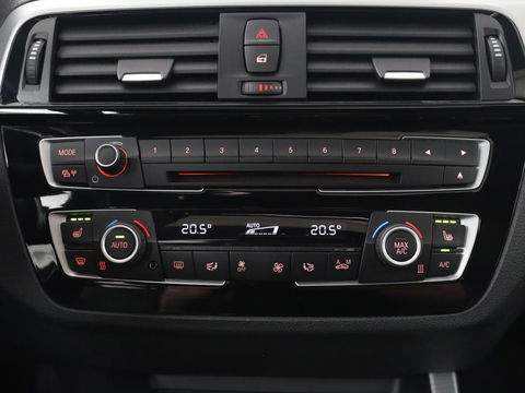 BMW 1-serie M140i High Executive | 2e eigenaar | Schuifdak | Leder | Harman/Kardon | Stoel & stuurverwarming | Camera | Carplay | Full LED | Navigatie