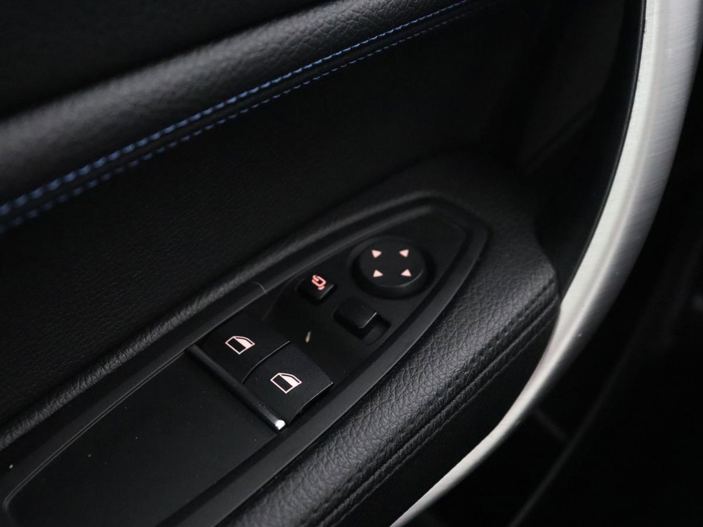 BMW 1-serie M140i High Executive | 2e eigenaar | Schuifdak | Leder | Harman/Kardon | Stoel & stuurverwarming | Camera | Carplay | Full LED | Navigatie