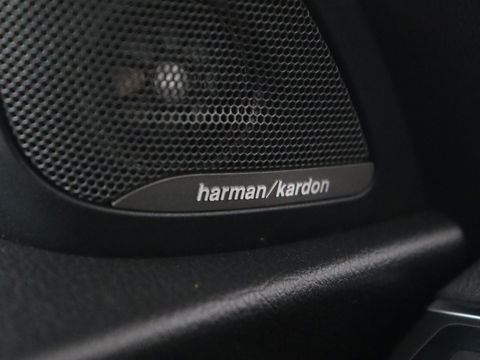 BMW 1-serie M140i High Executive | 2e eigenaar | Schuifdak | Leder | Harman/Kardon | Stoel & stuurverwarming | Camera | Carplay | Full LED | Navigatie