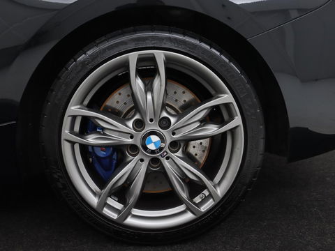 BMW 1-serie M140i High Executive | 2e eigenaar | Schuifdak | Leder | Harman/Kardon | Stoel & stuurverwarming | Camera | Carplay | Full LED | Navigatie
