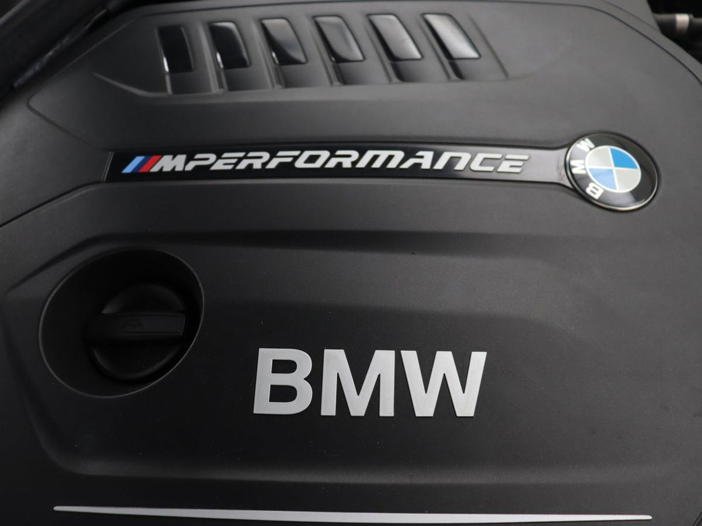 BMW 1-serie M140i High Executive | 2e eigenaar | Schuifdak | Leder | Harman/Kardon | Stoel & stuurverwarming | Camera | Carplay | Full LED | Navigatie