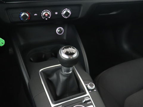 Audi A3 30 TFSI Pro Line | Xenon | Navigatie | DAB | Cruise control | Airco | Bluetooth