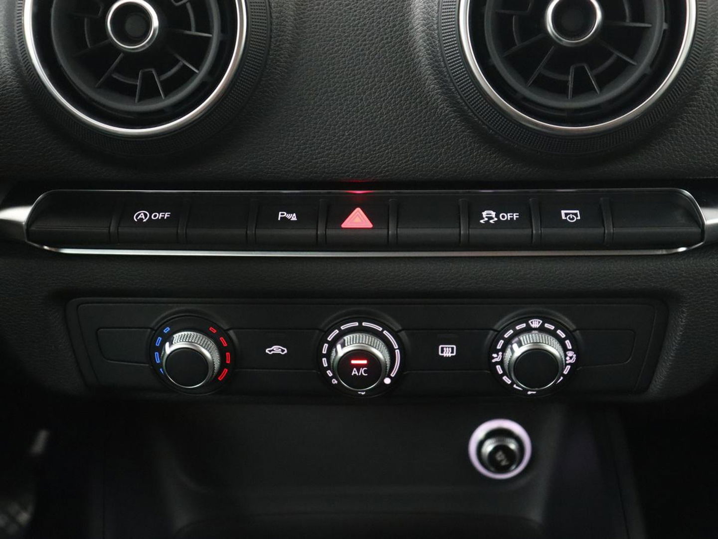 Audi A3 30 TFSI Pro Line | Xenon | Navigatie | DAB | Cruise control | Airco | Bluetooth