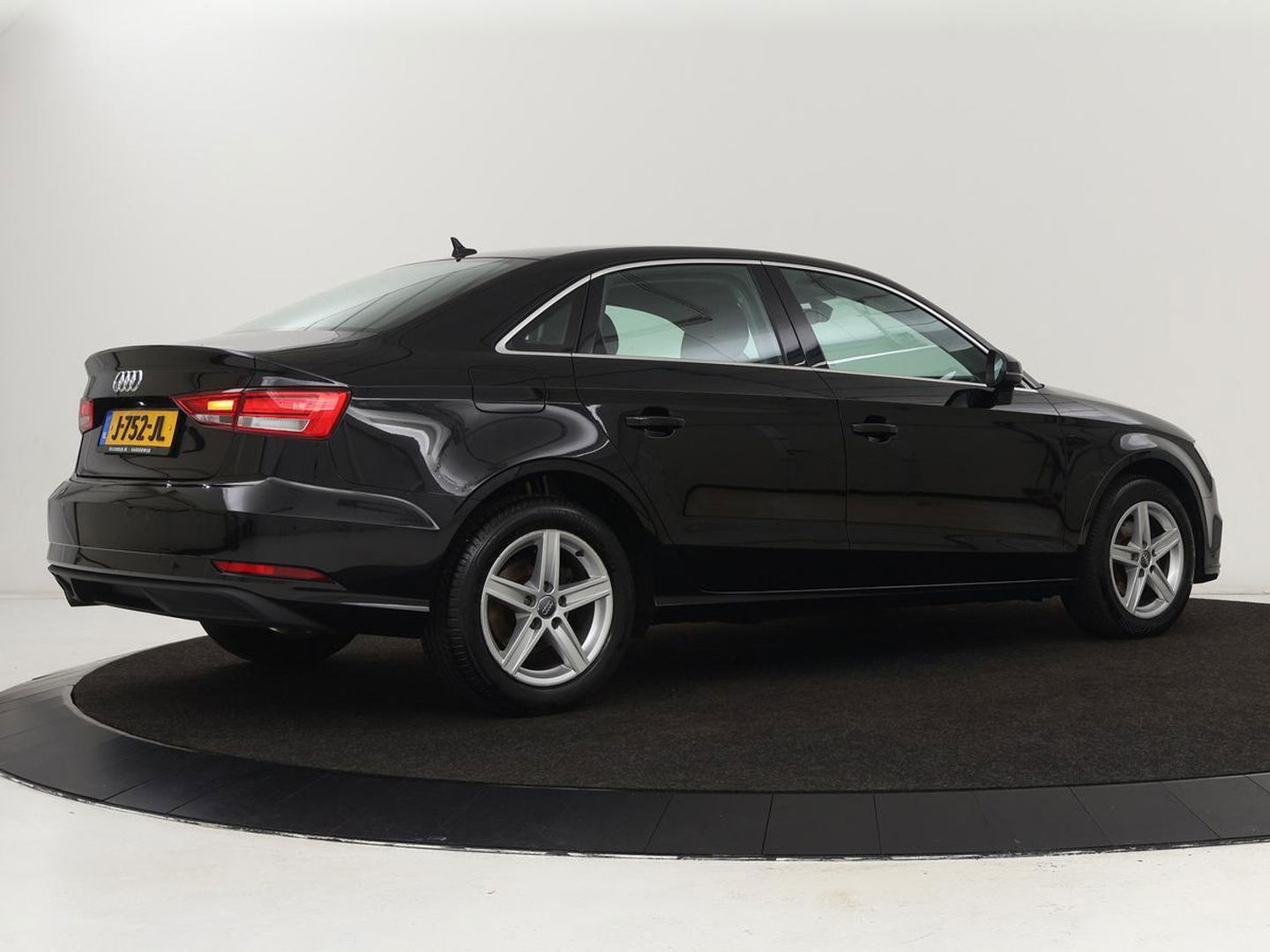 Audi A3 30 TFSI Pro Line | Xenon | Navigatie | DAB | Cruise control | Airco | Bluetooth