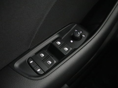 Audi A3 30 TFSI Pro Line | Xenon | Navigatie | DAB | Cruise control | Airco | Bluetooth