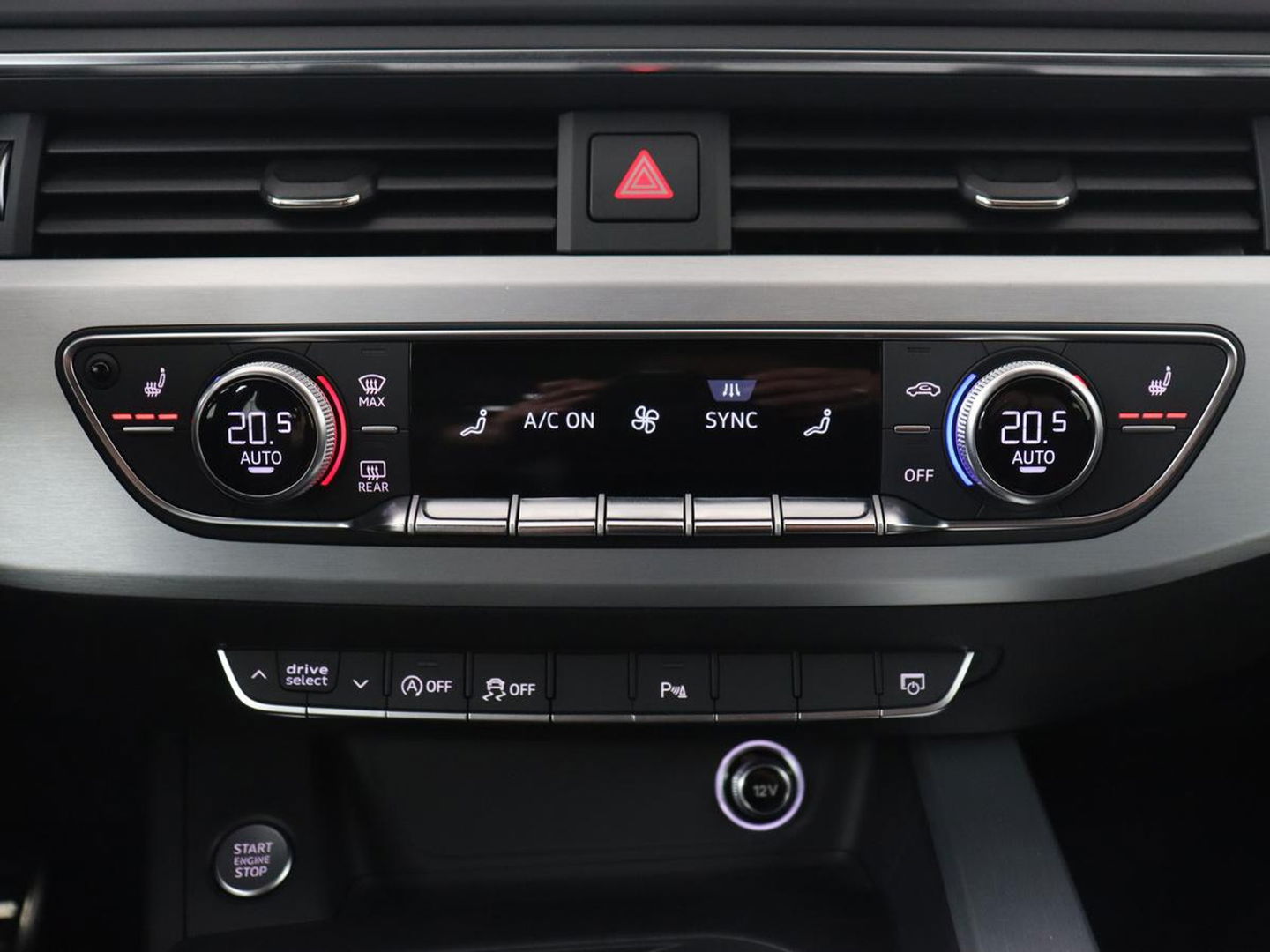 Audi A5 Coupé 2.0 TFSI MHEV S-Line | Bang & Olufsen | Stoelverwarming | Leder/Alcantara | Navigatie | Full LED | Sportstoelen | Parkeerhulp