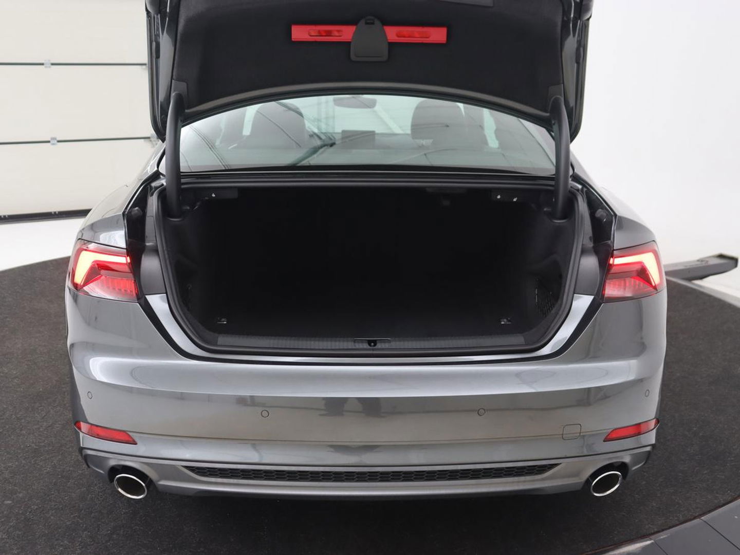 Audi A5 Coupé 2.0 TFSI MHEV S-Line | Bang & Olufsen | Stoelverwarming | Leder/Alcantara | Navigatie | Full LED | Sportstoelen | Parkeerhulp