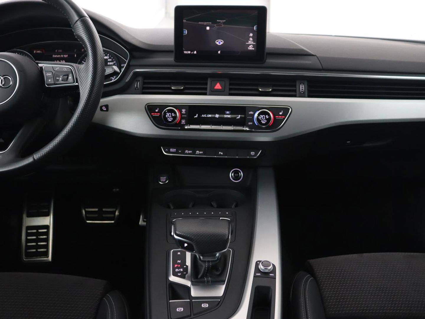 Audi A5 Coupé 2.0 TFSI MHEV S-Line | Bang & Olufsen | Stoelverwarming | Leder/Alcantara | Navigatie | Full LED | Sportstoelen | Parkeerhulp