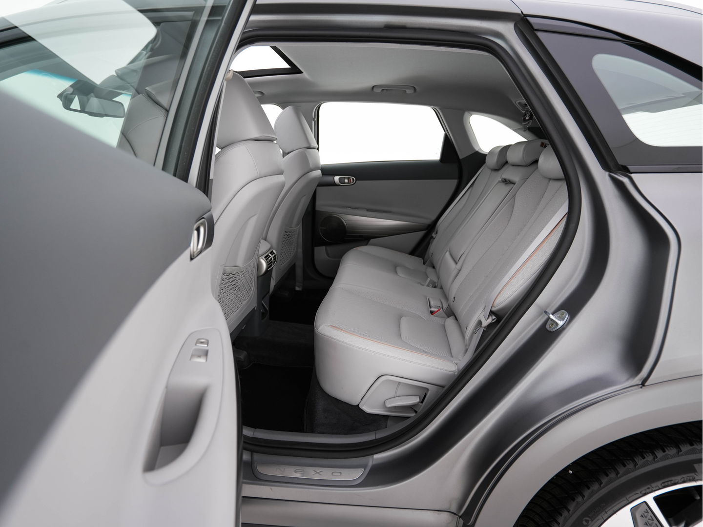 Hyundai NEXO FCEV Plus Pack [ HYDROGENIUM ] (INCL-BTW) Aut. *PANO | LUXURY-LEATHER | NAVI-FULLMAP | ADAPTIVE-CRUISE |  FULL-LED | KEYLESS | DAB |  KRELL-AUDIO | DIGI-WIDESCREEN-COCKPIT | SURROUND-VIEW | SHIFT-PADDLES | COMFORT-SEATS |