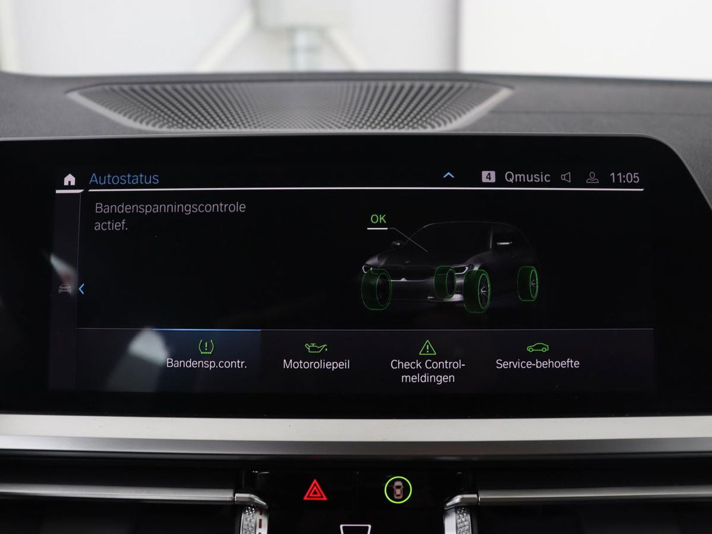 BMW 3-serie 330e Sport Line | Head-Up | LaserLight | Stoelverwarming | Trekhaak | 360 Camera | Adaptive cruise | Sportstoelen | Keyless | Live Cockpit | Carplay | Half leder | Navigatie