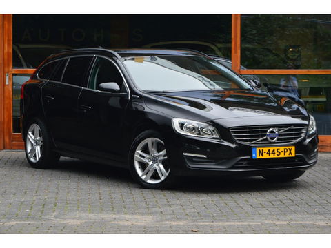 Volvo V60 2.4 D5 Twin Engine Special Edition | Stuur + Stoel Verwarmd | Trekhaak | Bluetooth | Cruise Control | Leer |