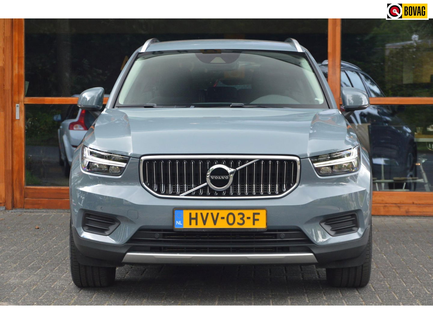 Volvo XC40 T4 Hybride Inscription | Camera | Stoel + Stuur Verwarmd | Apple CarPlay | Parkeersensoren | Dealer Onderhouden |