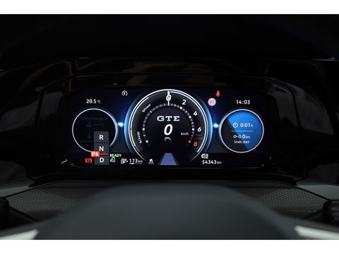 Volkswagen Golf 1.4 eHybrid GTE | Pano | IQ. Light | Elek. Trekhaak | Stoel- Stuurverw. | Mistlampen