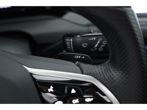 Volkswagen Golf 1.4 eHybrid GTE | Pano | IQ. Light | Elek. Trekhaak | Stoel- Stuurverw. | Mistlampen