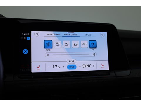 Volkswagen Golf 1.4 eHybrid GTE | Pano | IQ. Light | Elek. Trekhaak | Stoel- Stuurverw. | Mistlampen