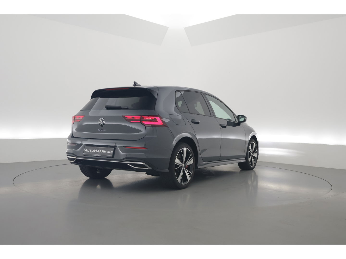 Volkswagen Golf 1.4 eHybrid GTE | Pano | IQ. Light | Elek. Trekhaak | Stoel- Stuurverw. | Mistlampen