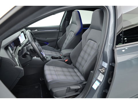 Volkswagen Golf 1.4 eHybrid GTE | Pano | IQ. Light | Elek. Trekhaak | Stoel- Stuurverw. | Mistlampen