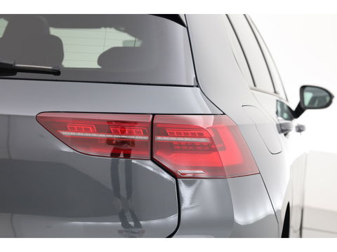 Volkswagen Golf 1.4 eHybrid GTE | Pano | IQ. Light | Elek. Trekhaak | Stoel- Stuurverw. | Mistlampen
