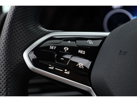 Volkswagen Golf 1.4 eHybrid GTE | Pano | IQ. Light | Elek. Trekhaak | Stoel- Stuurverw. | Mistlampen