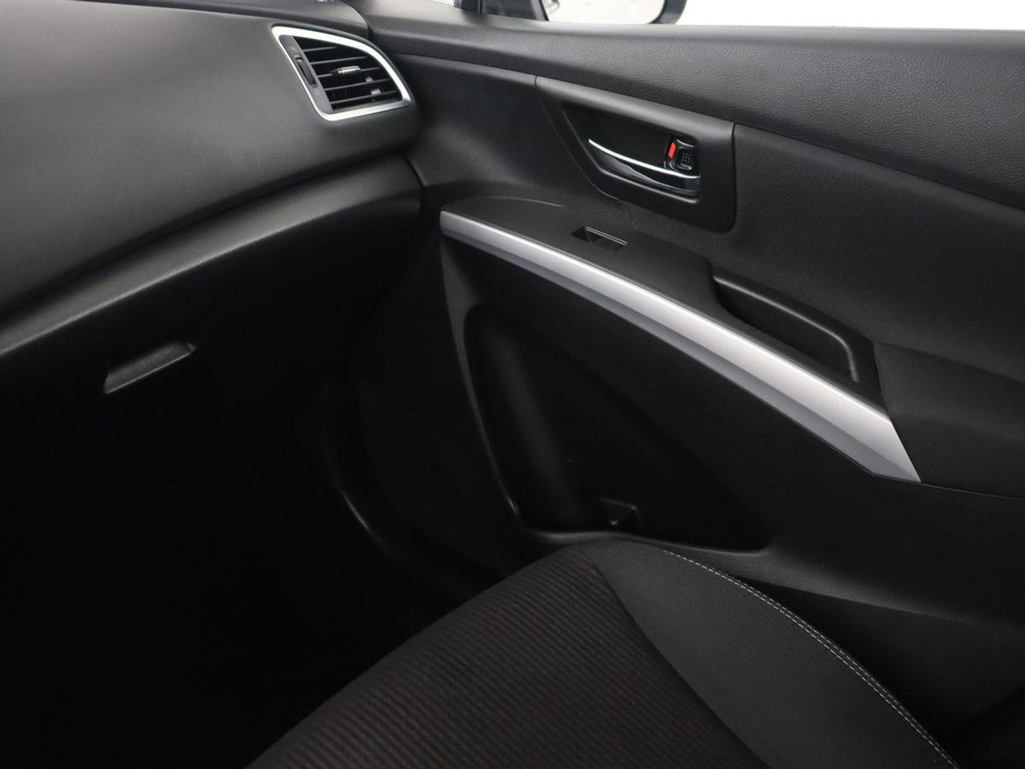 Suzuki S-Cross 1.4 Boosterjet Exclusive | Automaat | Stoelverwarming | Camera | Full LED | MirrorLink | Climate control | Keyless | Cruise control
