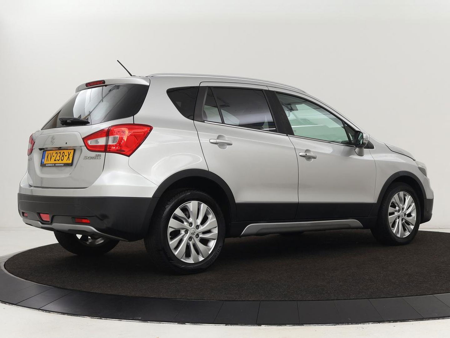 Suzuki S-Cross 1.4 Boosterjet Exclusive | Automaat | Stoelverwarming | Camera | Full LED | MirrorLink | Climate control | Keyless | Cruise control