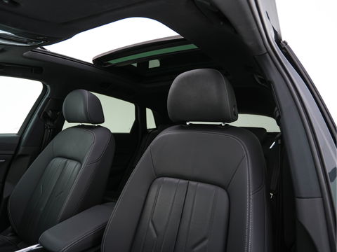 Audi e-tron 50 quattro Business edition Plus 71 kWh [ 3-Fase ] (INCL.BTW) *PANO | LEATHER | DIGI-COCKPIT | FULL-LED | ADAPTIVE-CRUISE | MEMORY-PACK | COMFORT-SEATS | AIR-SUSPENSION | NAVI-FULLMAP | HEATED-SEATS | KEYLESS | 20''ALU | ECC | PDC*