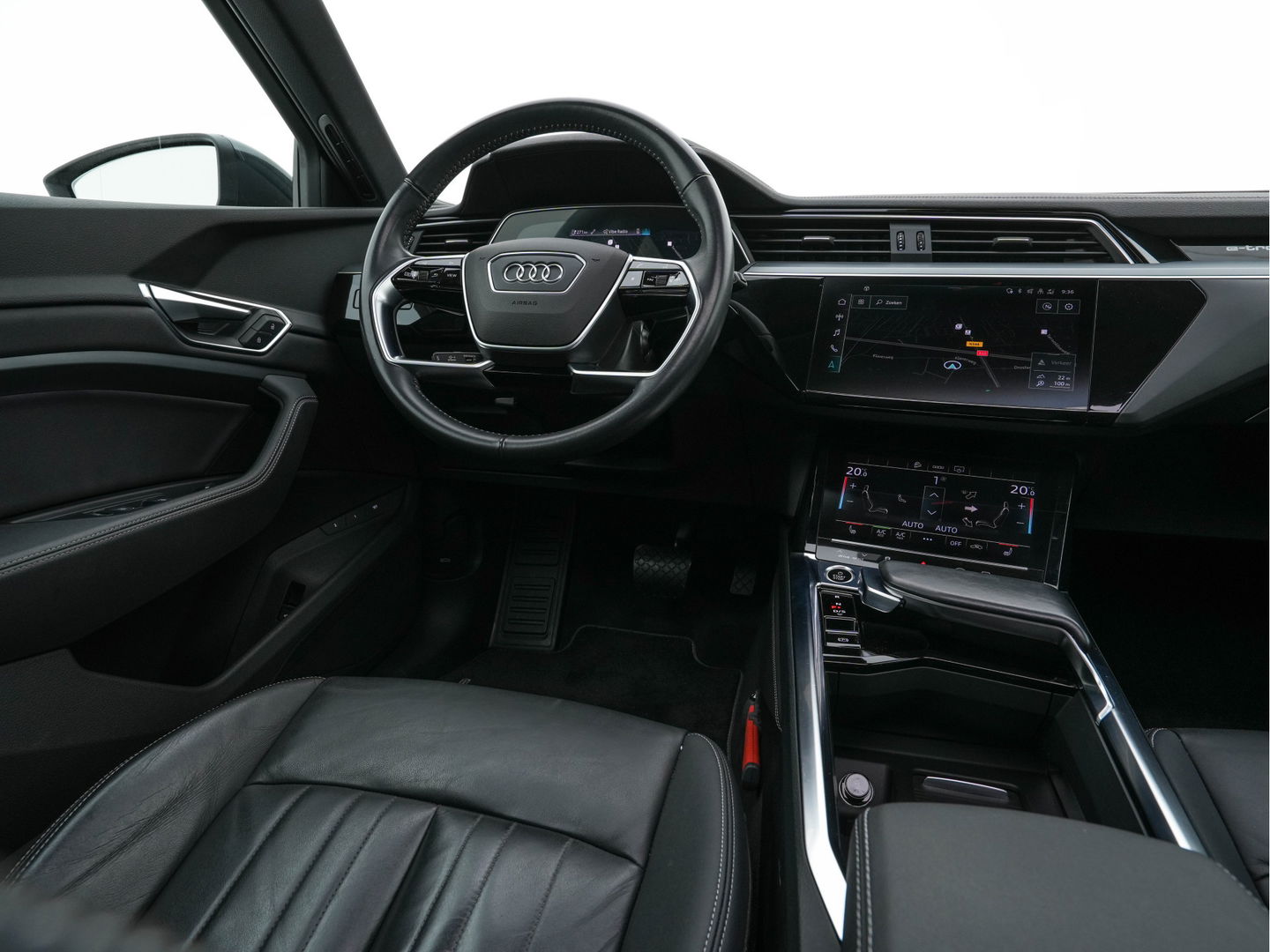 Audi e-tron 50 quattro Business edition Plus 71 kWh [ 3-Fase ] (INCL.BTW) *PANO | LEATHER | DIGI-COCKPIT | FULL-LED | ADAPTIVE-CRUISE | MEMORY-PACK | COMFORT-SEATS | AIR-SUSPENSION | NAVI-FULLMAP | HEATED-SEATS | KEYLESS | 20''ALU | ECC | PDC*