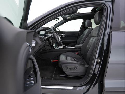 Audi e-tron 50 quattro Business edition Plus 71 kWh [ 3-Fase ] (INCL.BTW) *PANO | LEATHER | DIGI-COCKPIT | FULL-LED | ADAPTIVE-CRUISE | MEMORY-PACK | COMFORT-SEATS | AIR-SUSPENSION | NAVI-FULLMAP | HEATED-SEATS | KEYLESS | 20''ALU | ECC | PDC*
