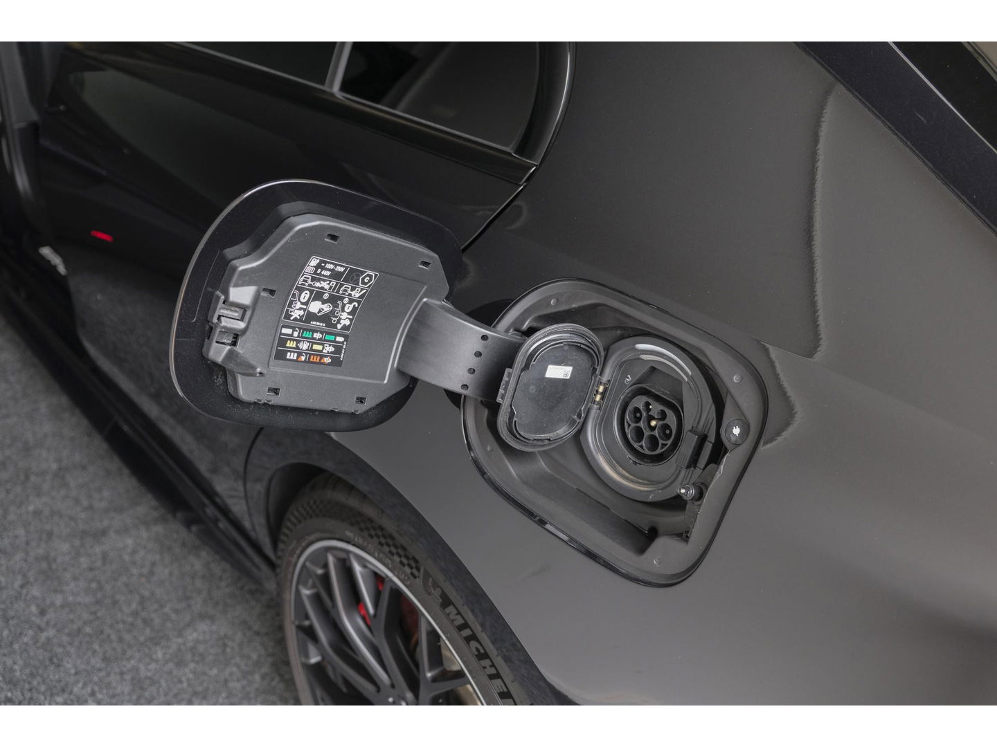 Mercedes-Benz C-Klasse C63s AMG 680pk E-performance Panoramadak *BTW* 4-Wielsturing Burmester 3d AMG Driver pack